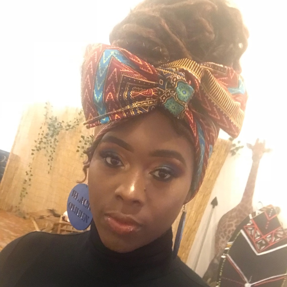 Meet your Posher, Yolanda